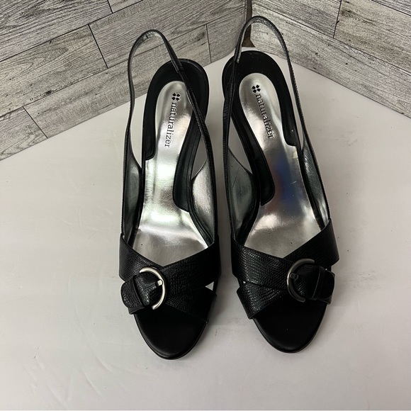 Black Naturalizer Heels - Picture 4 of 5